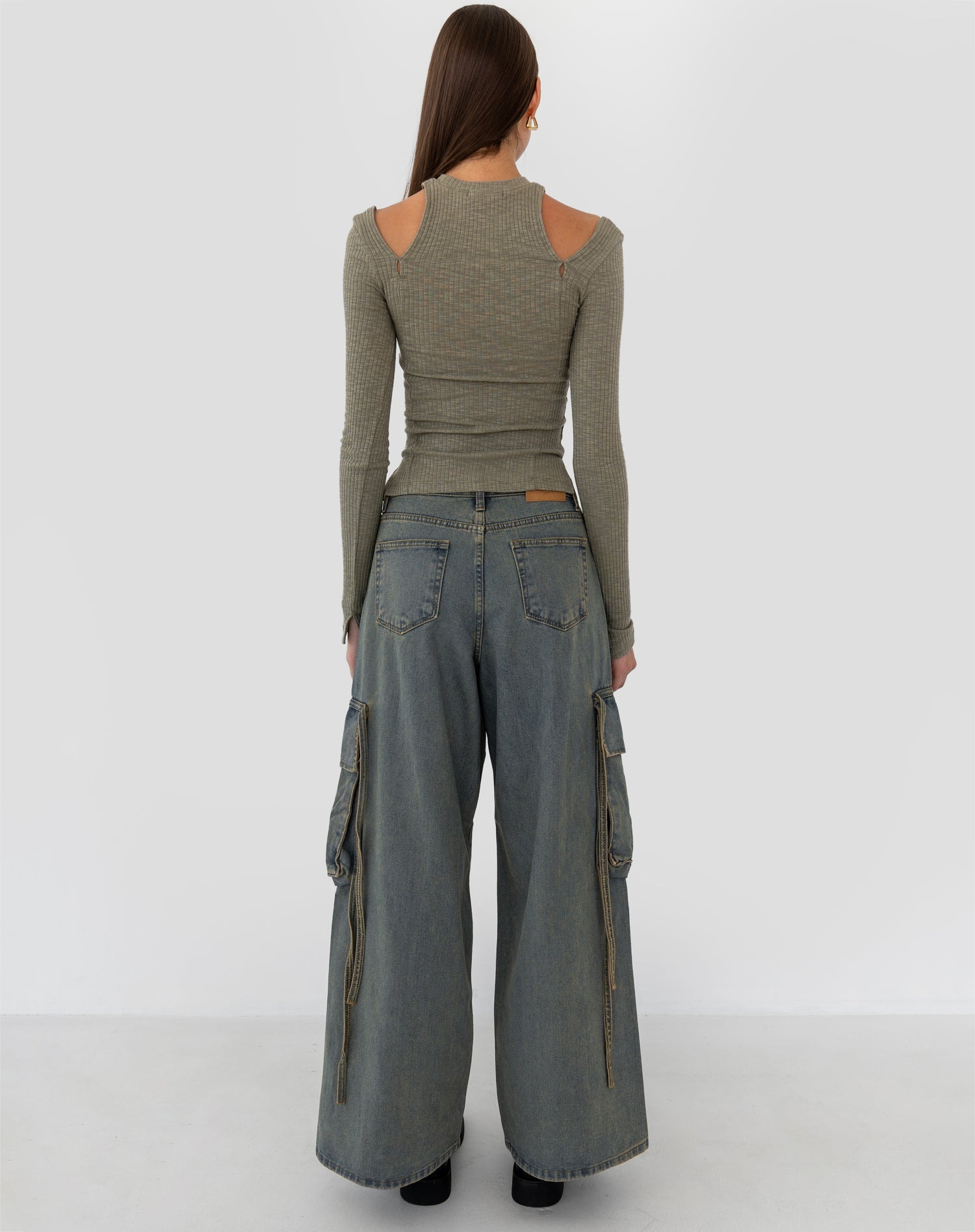 Julian Shoulder Cut Out Top, Olive