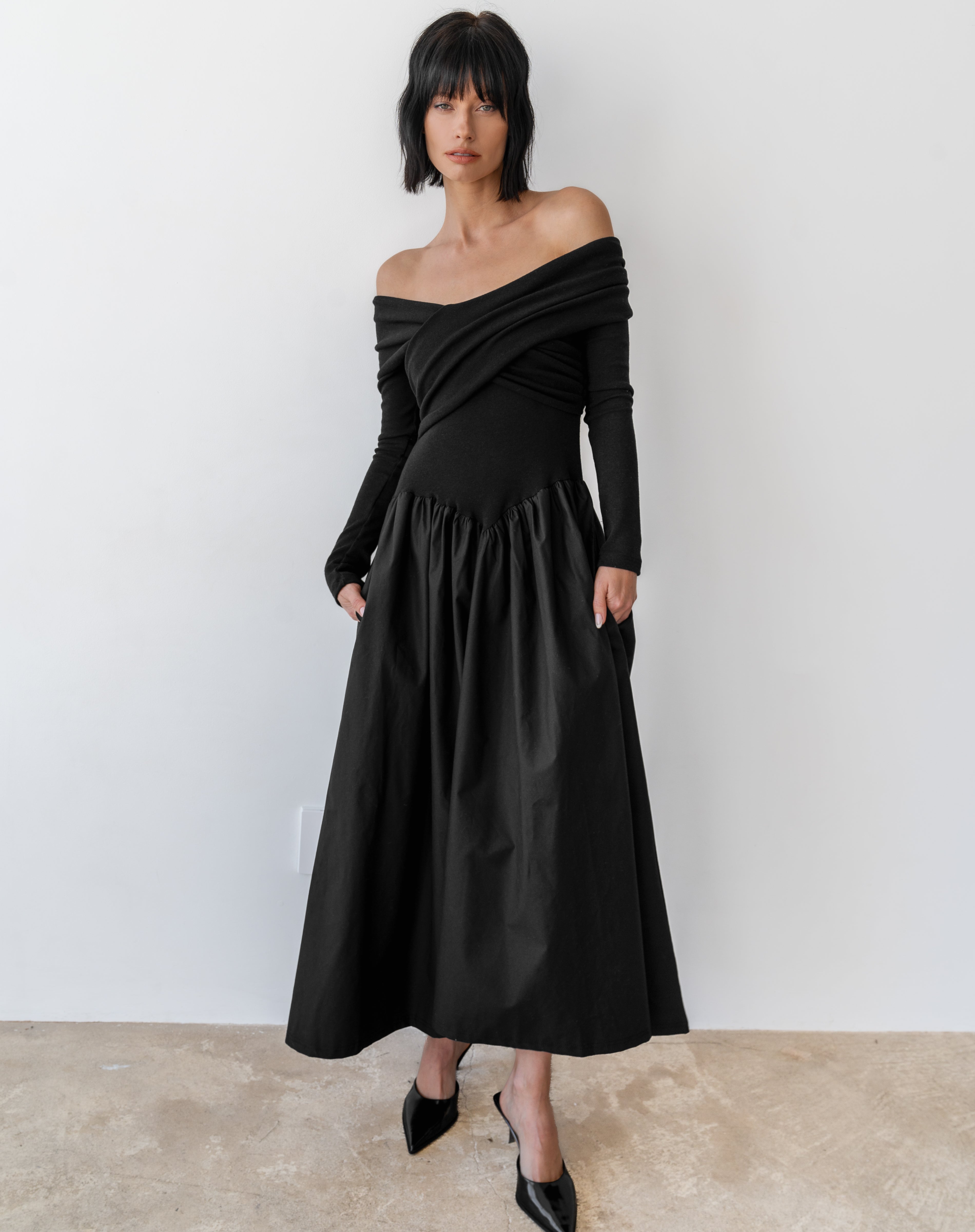 [PRE-ORDER]Chloe Off Shoulder Long Sleeve Basque Dress, Black