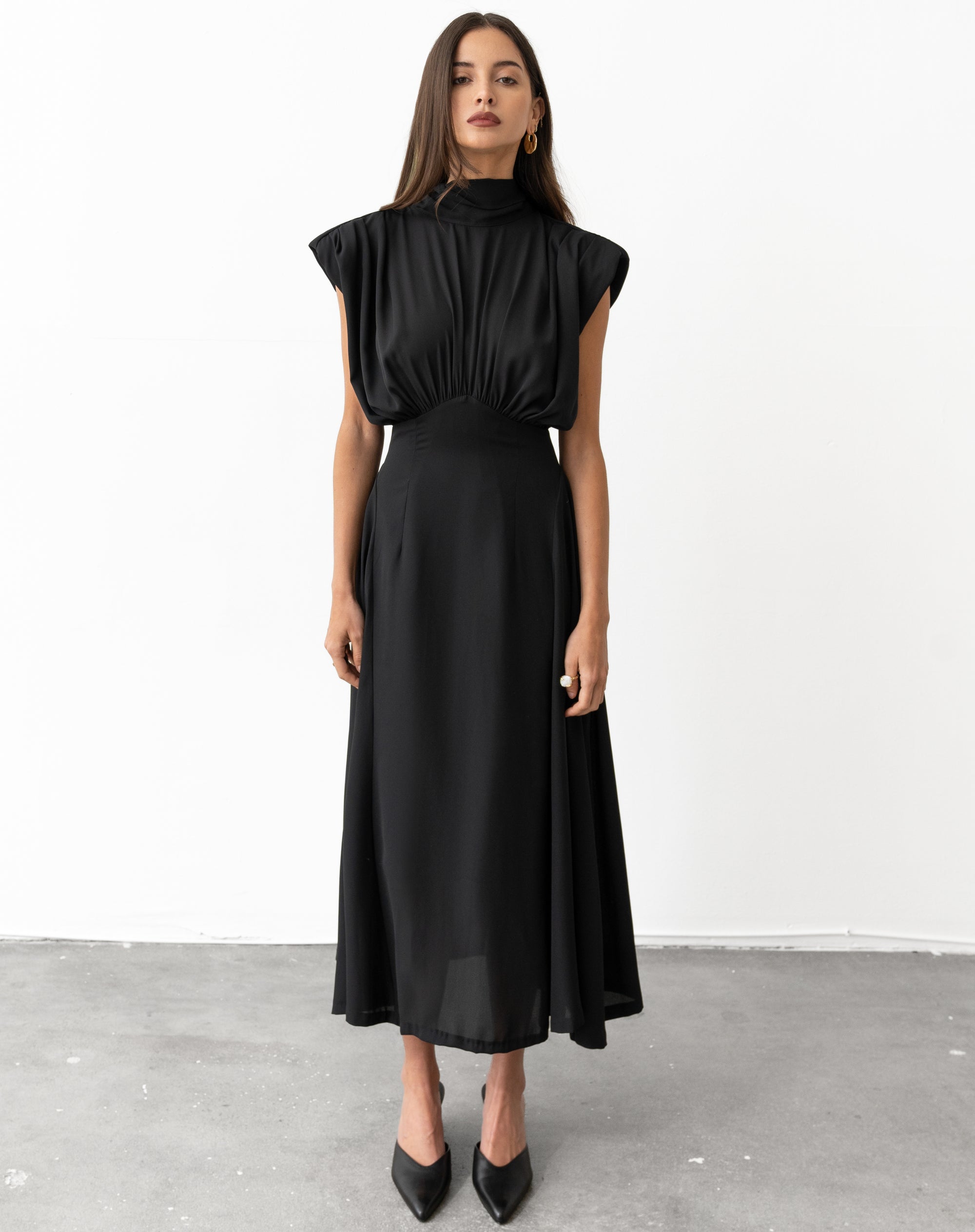 Robe sans manches nouée au dos Eliana, noir