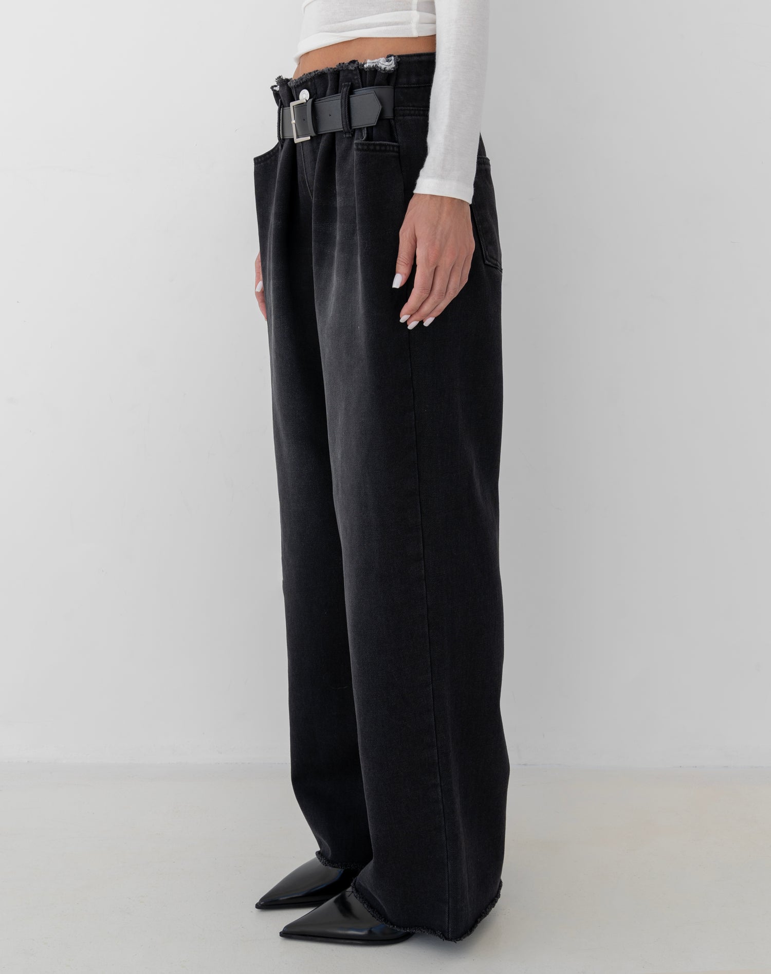 Gianna Low Waist Belted Straight Leg Jeans, Black