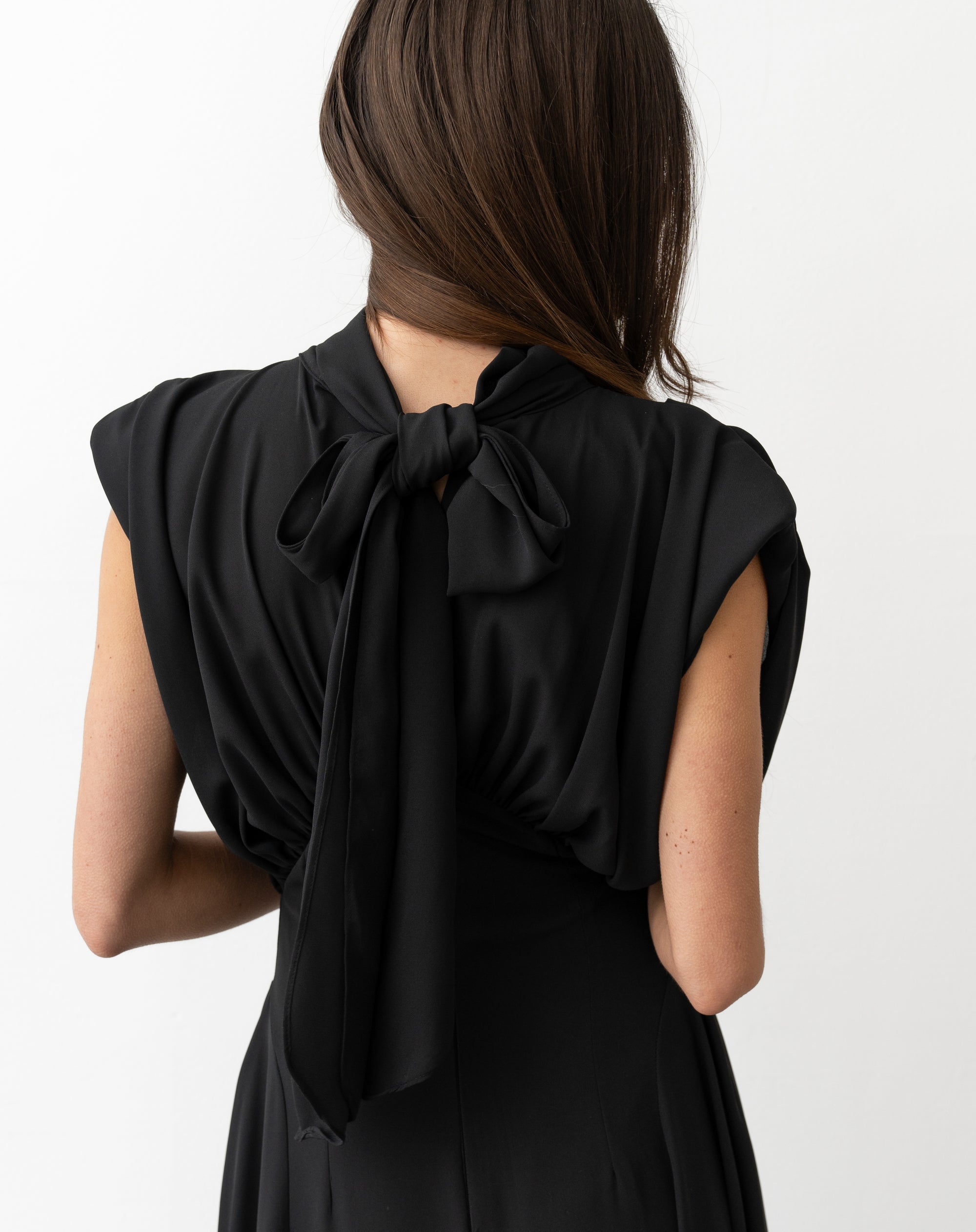 Robe sans manches nouée au dos Eliana, noir