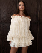 Blusa fruncida con hombros descubiertos Elora, color melocotón