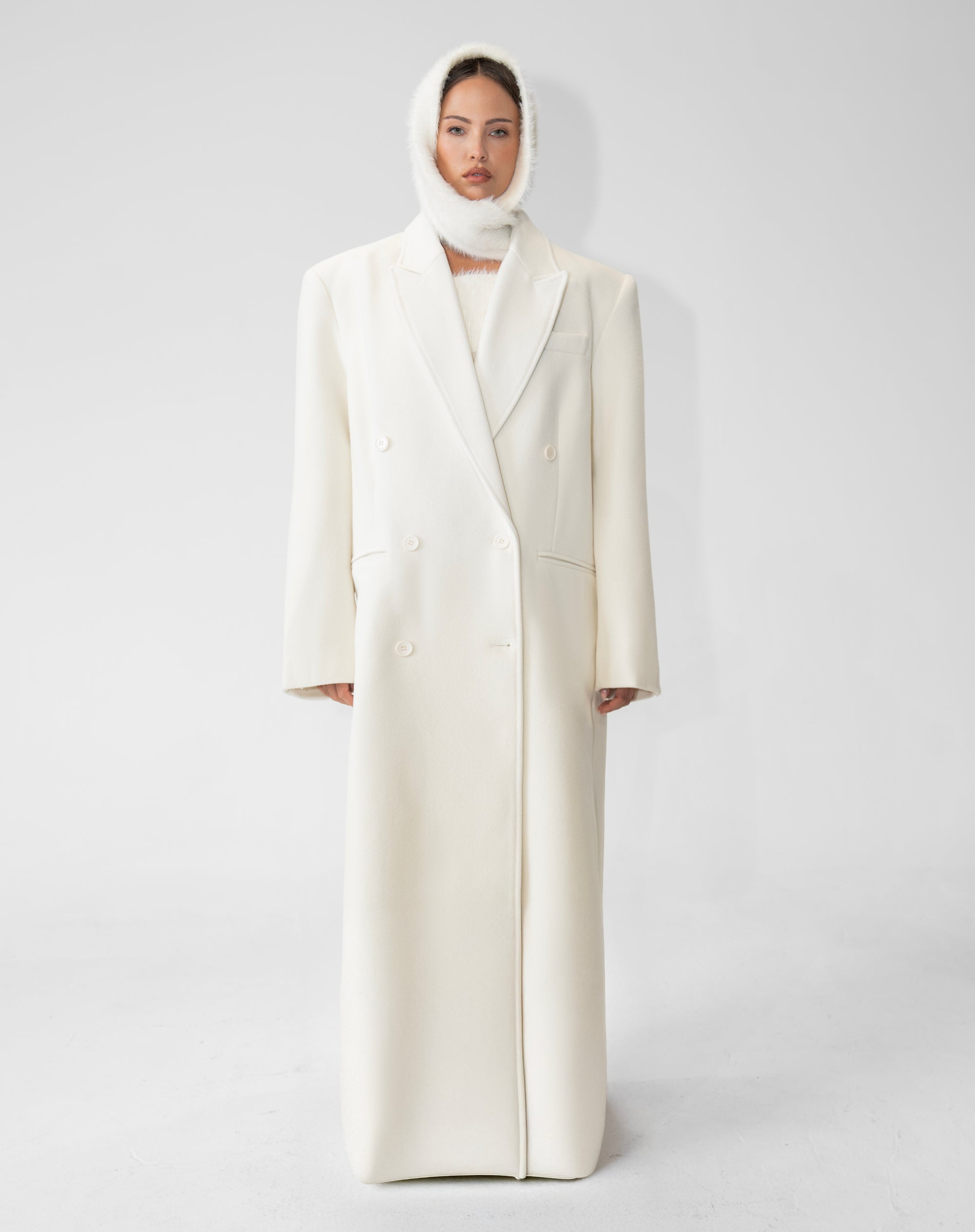 Kieran Coat, Cream