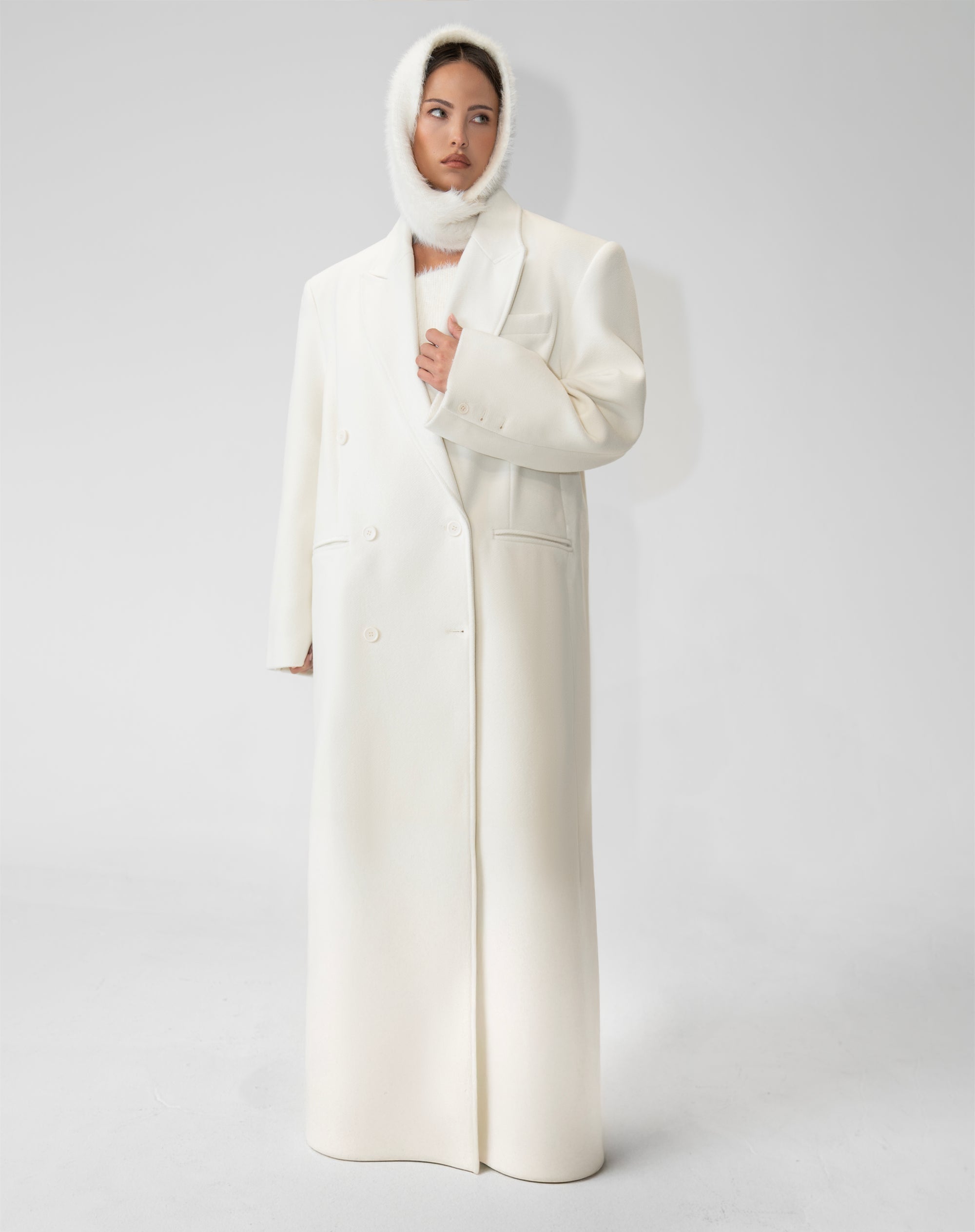 Kieran Coat, Cream