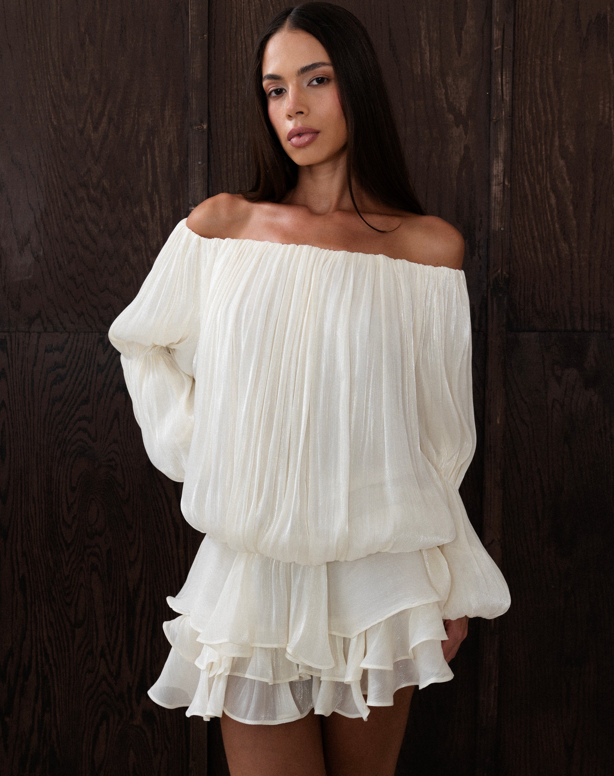 Blusa fruncida con hombros descubiertos Elora, color melocotón