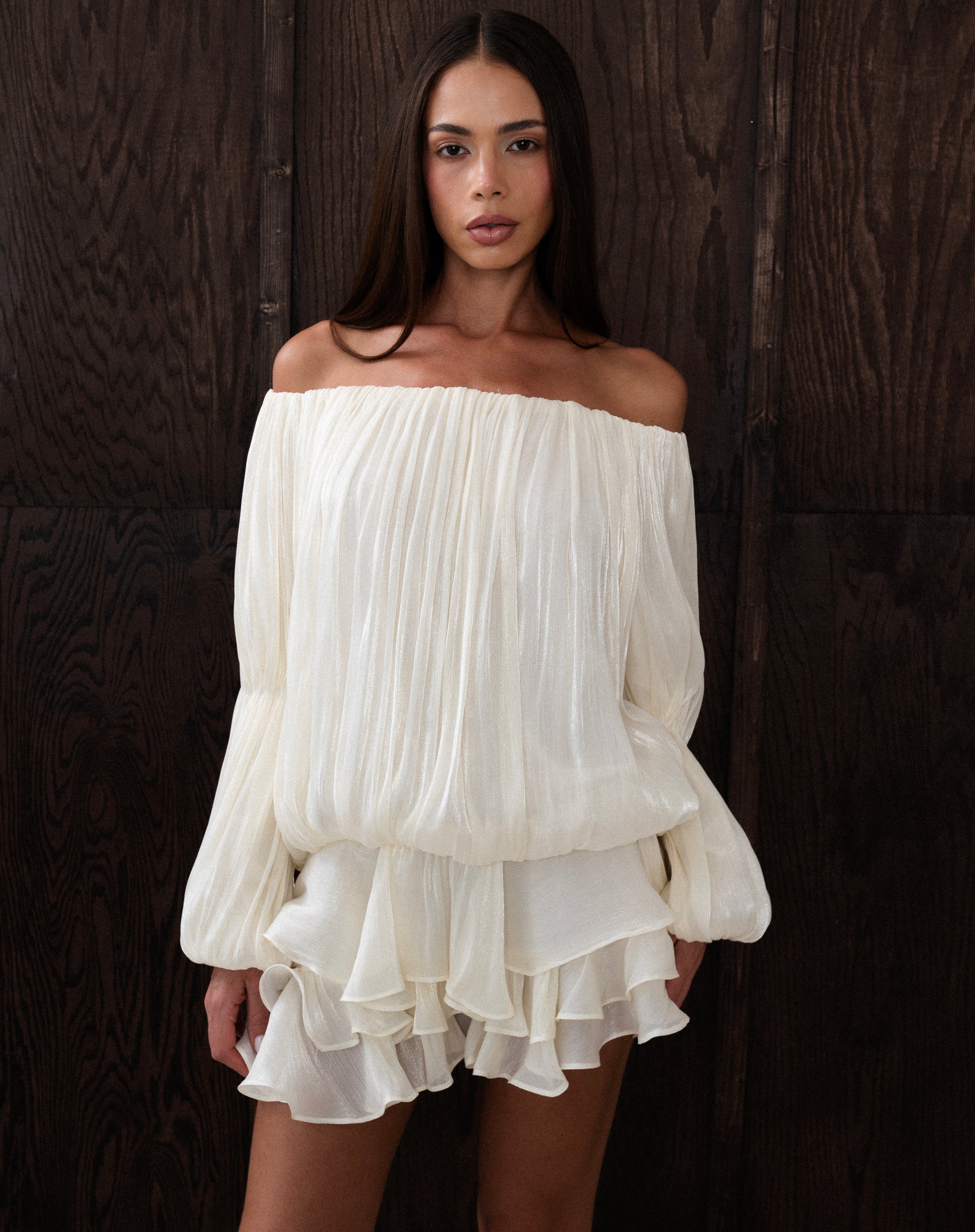 Blusa fruncida con hombros descubiertos Elora, color melocotón