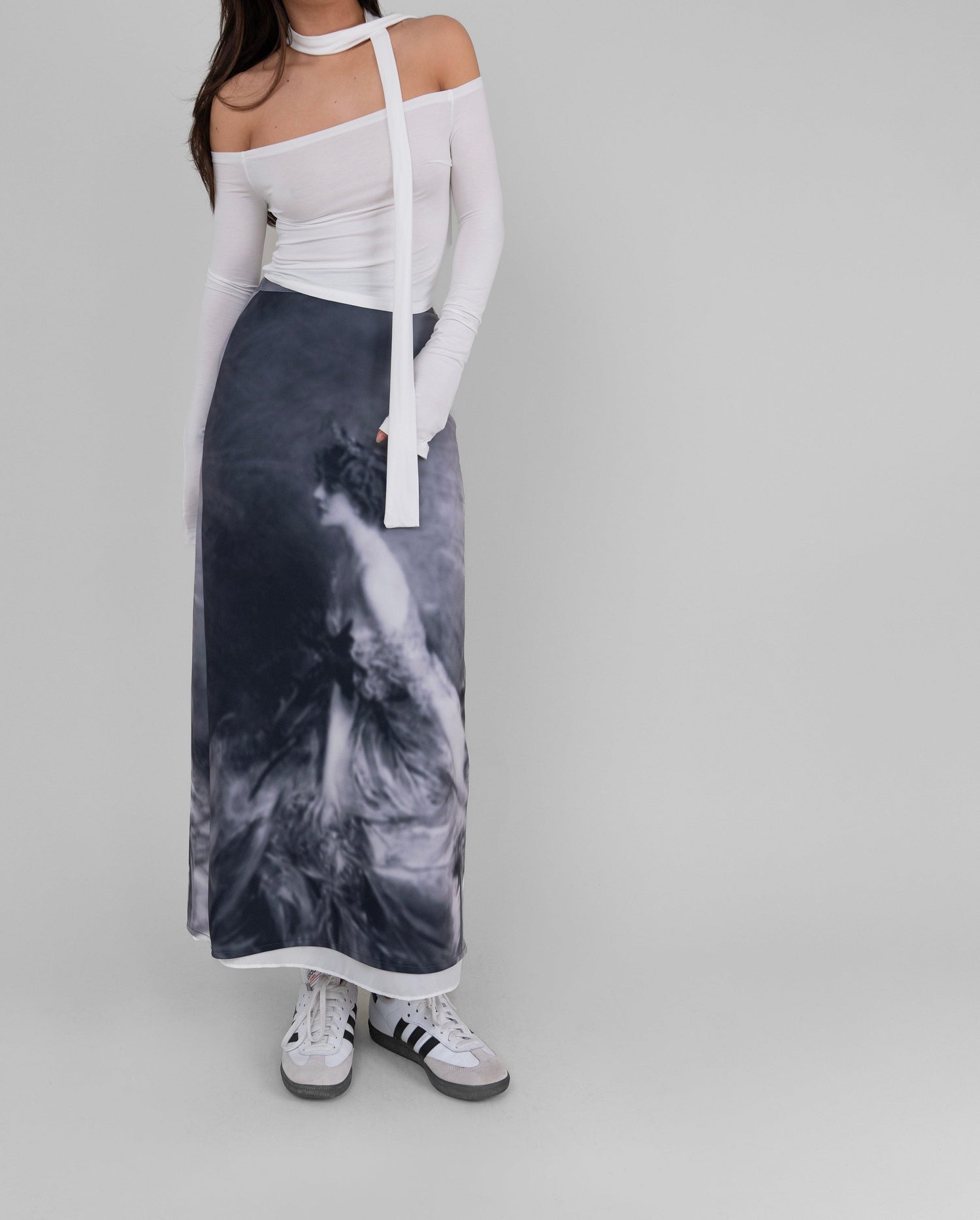 Naya Graphic Printed Long Skirt / Grey Multi - The Bekk