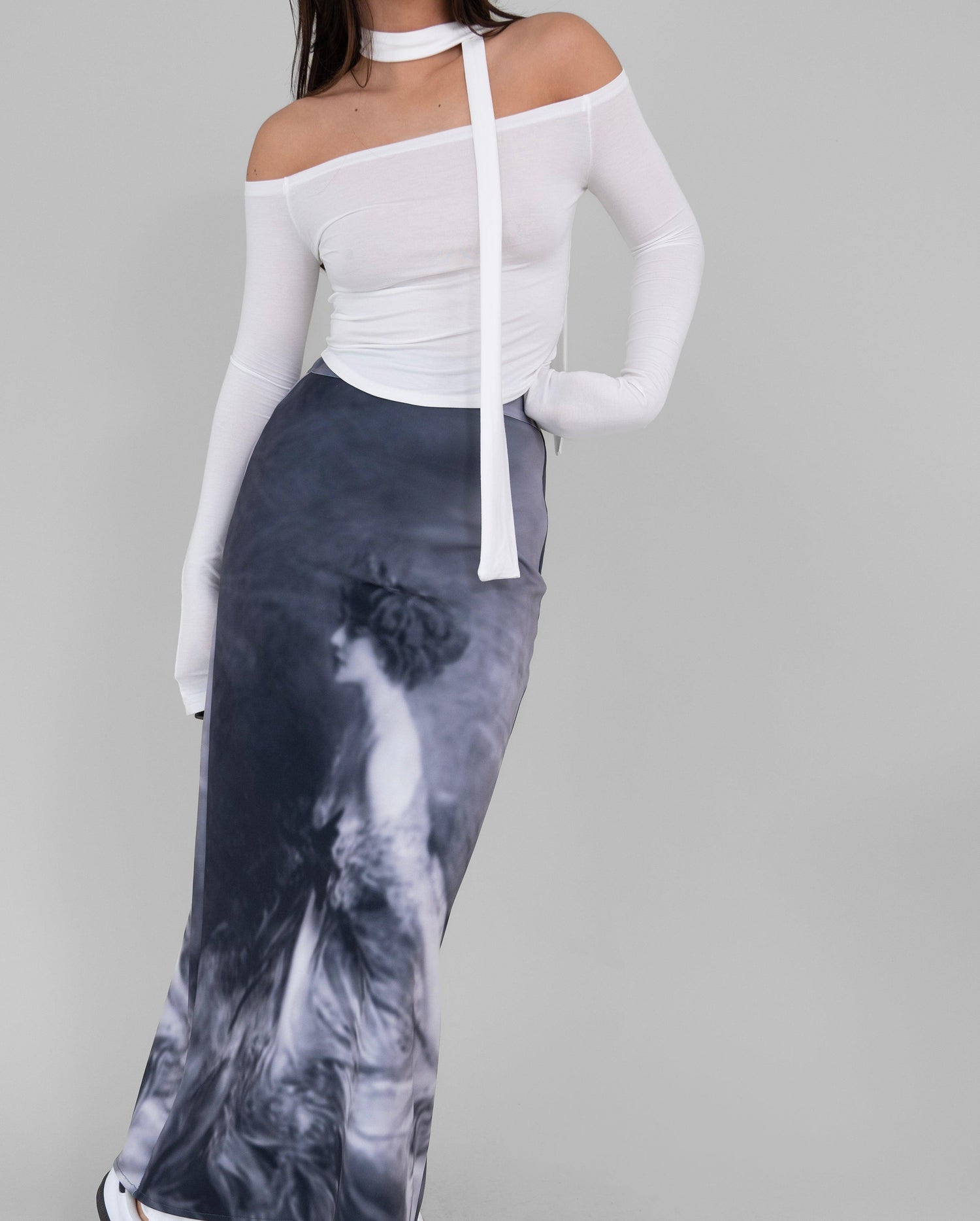 Naya Graphic Printed Long Skirt / Grey Multi - The Bekk